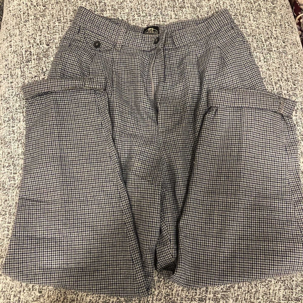 Lee’s casual vintage pants in houndstooth